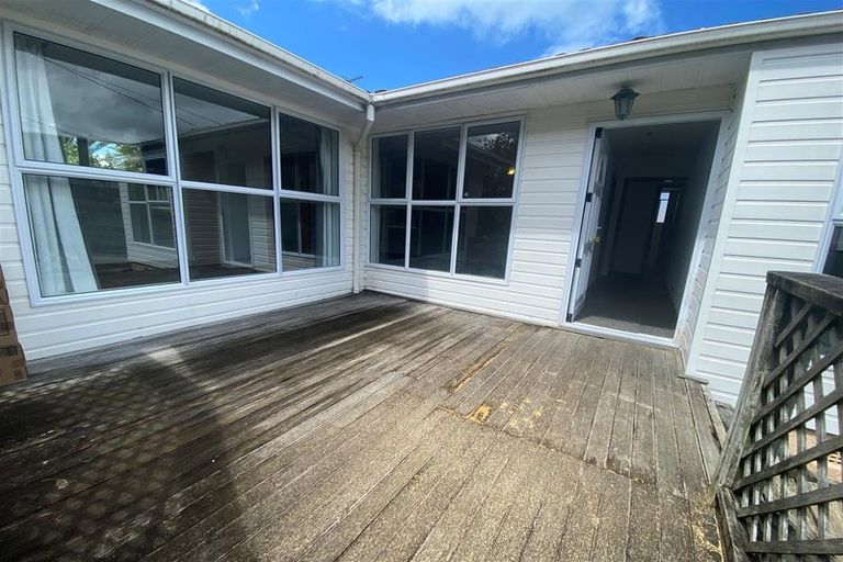 Photo of property in 106 Golf Road, New Lynn, Auckland, 0600