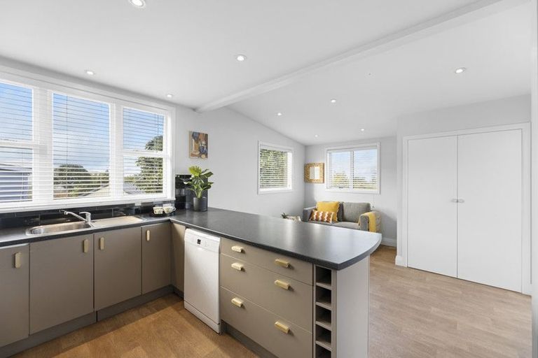 Photo of property in 58 Wakari Road, Halfway Bush, Dunedin, 9010