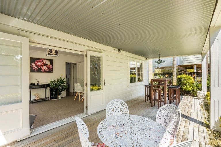 Photo of property in 122 Hine Street, New Plymouth, 4310