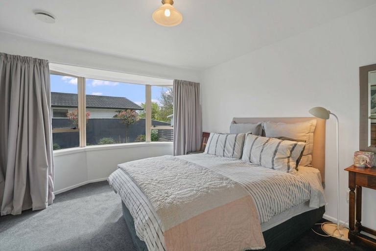 Photo of property in 28 Oldham Crescent, Halswell, Christchurch, 8025
