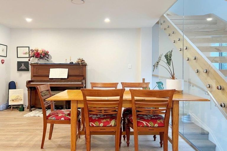 Photo of property in 19u3 Ruakiwi Road, Hamilton Lake, Hamilton, 3204