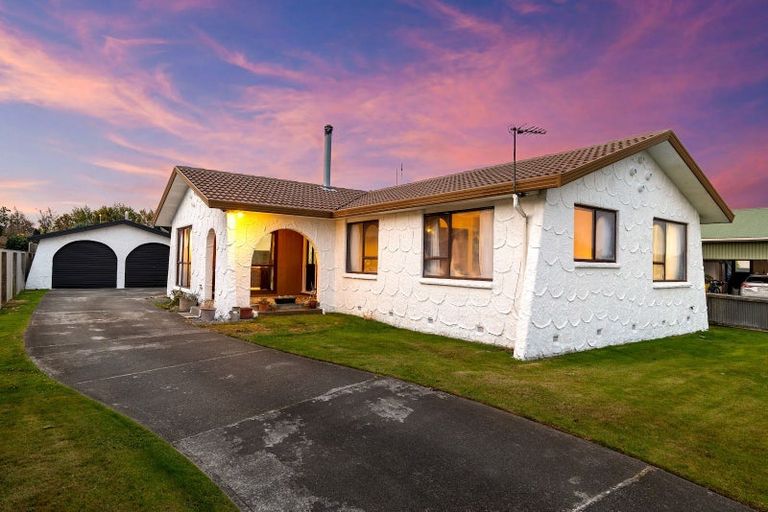 Photo of property in 18 Greenock Street, Redwood, Christchurch, 8051
