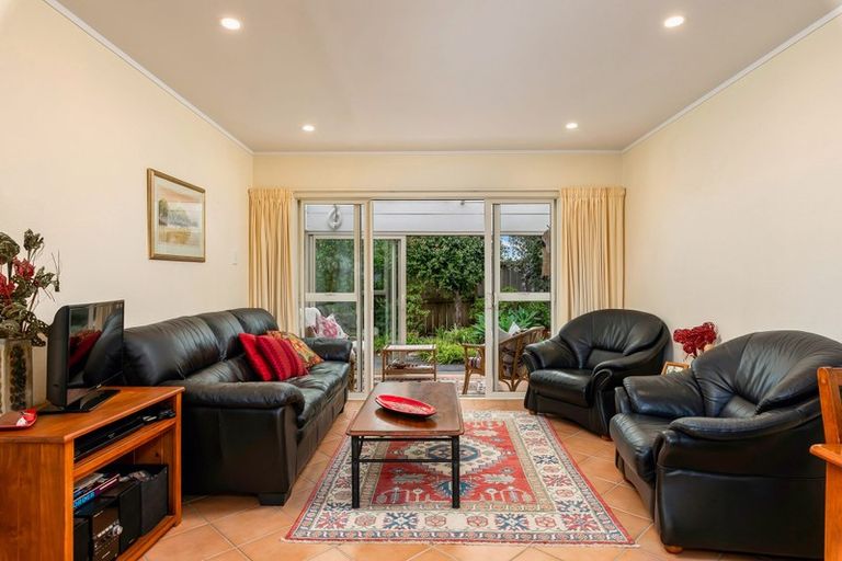 Photo of property in 4/138 Hutchinson Avenue, New Lynn, Auckland, 0600