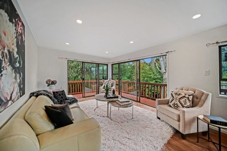 Photo of property in 230c Pakuranga Road, Pakuranga Heights, Auckland, 2010