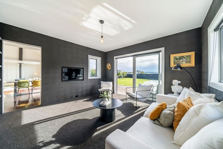 Photo of property in 5 Helm Place, Whitby, Porirua, 5024