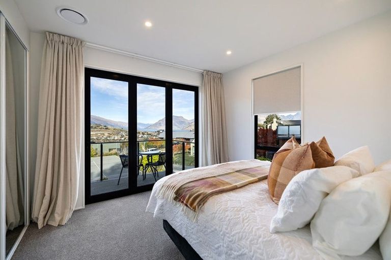 Photo of property in 1 Goldleaf Hill, Queenstown, 9300