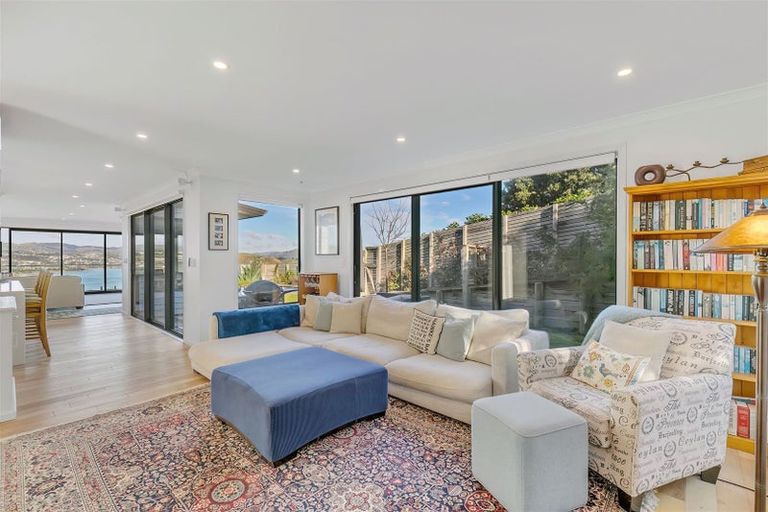 Photo of property in 8 The Track, Plimmerton, Porirua, 5026