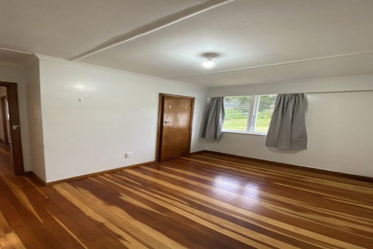 Photo of property in 60 Tremewan Street, Tawa, Wellington, 5028