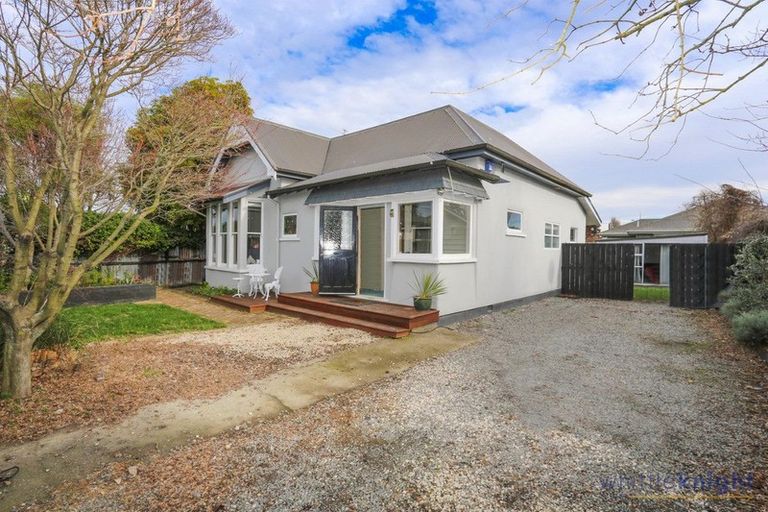 Photo of property in 17 Cranford Street, St Albans, Christchurch, 8014