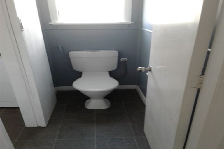 Photo of property in 12 Moray Place, Highbury, Palmerston North, 4412