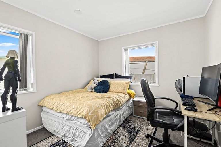 Photo of property in 33 Taka Street, Takanini, 2112