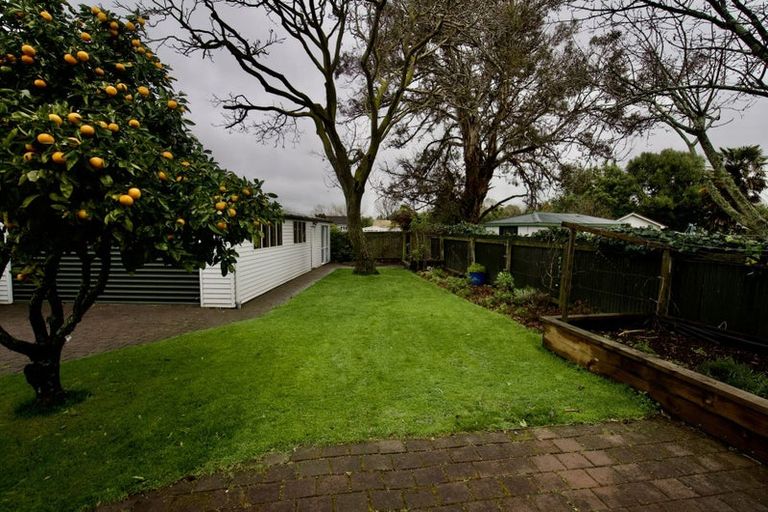 Photo of property in 78 Savage Crescent, West End, Palmerston North, 4412