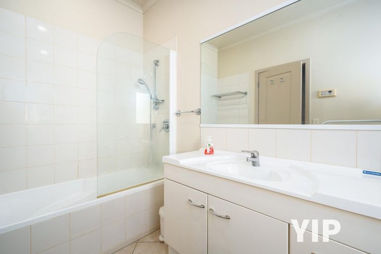 Photo of property in 45 Tamworth Crescent, Newlands, Wellington, 6037
