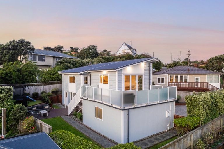 Photo of property in 21a Richard Street, Titahi Bay, Porirua, 5022