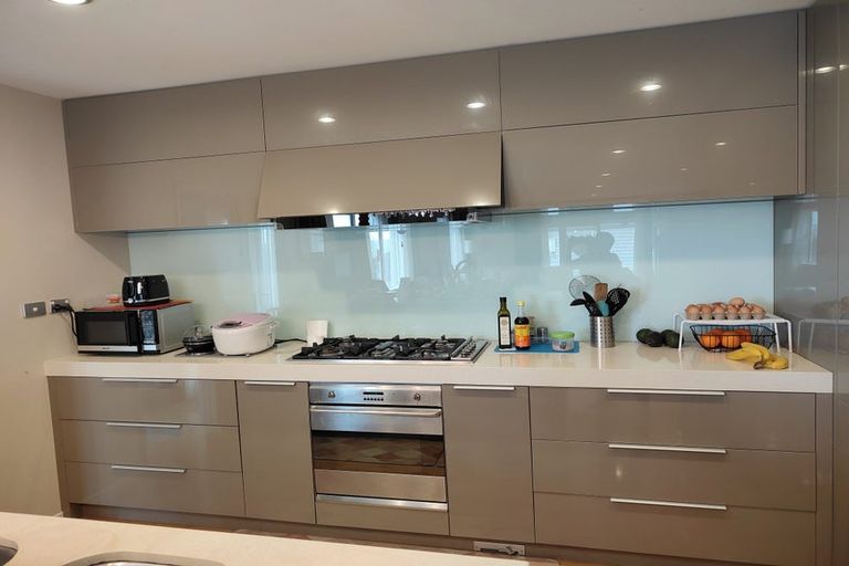 Photo of property in 90 Oakway Drive, Schnapper Rock, Auckland, 0632