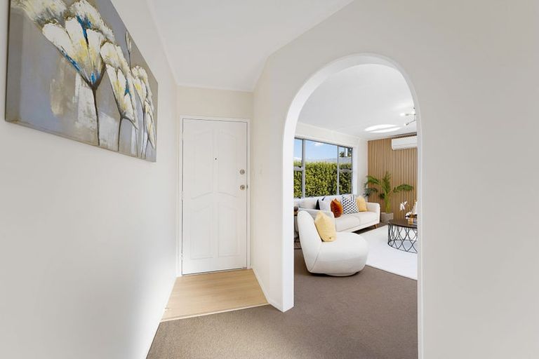 Photo of property in 85 Riverpark Crescent, Henderson, Auckland, 0610