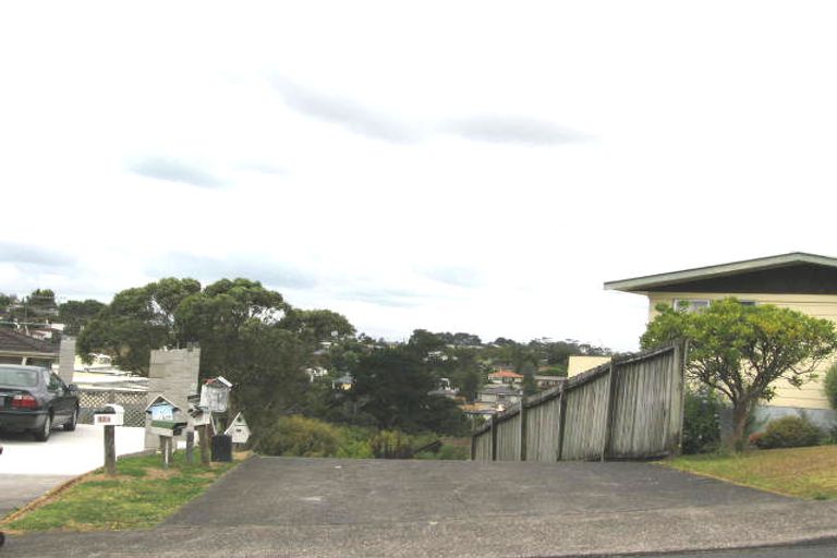 Photo of property in 1/13 Erica Road, Sunnynook, Auckland, 0620