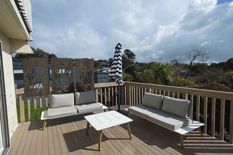 Photo of property in 2/28 Waiau Street, Torbay, Auckland, 0630