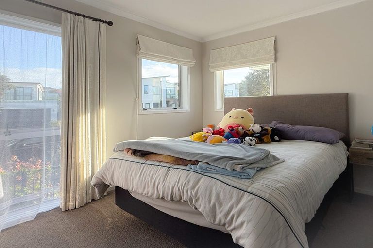 Photo of property in 15 Boardwalk Rise, Long Bay, Auckland, 0630