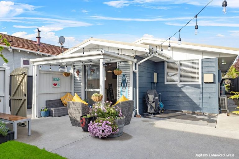 Photo of property in 237 Estuary Road, South New Brighton, Christchurch, 8062