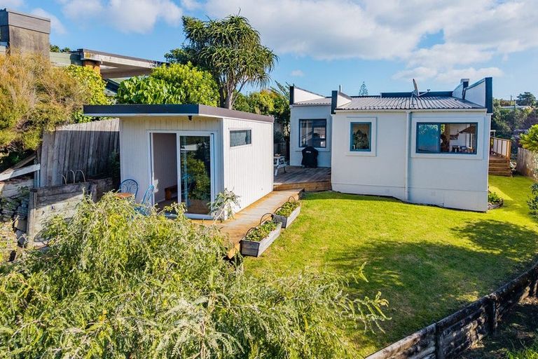 Photo of property in 61 Tennis Court Road, Raumati South, Paraparaumu, 5032