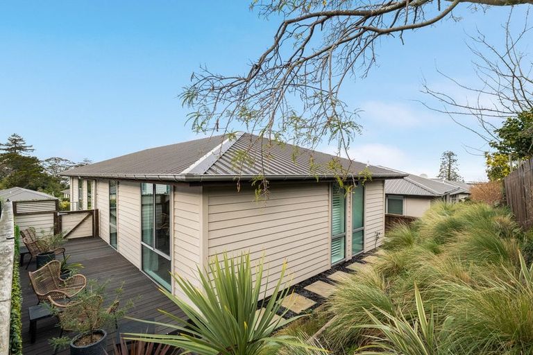 Photo of property in 6 Montecillo Lane, Mornington, Dunedin, 9011
