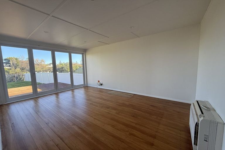 Photo of property in 6 Hutchison Crescent, Durie Hill, Whanganui, 4500