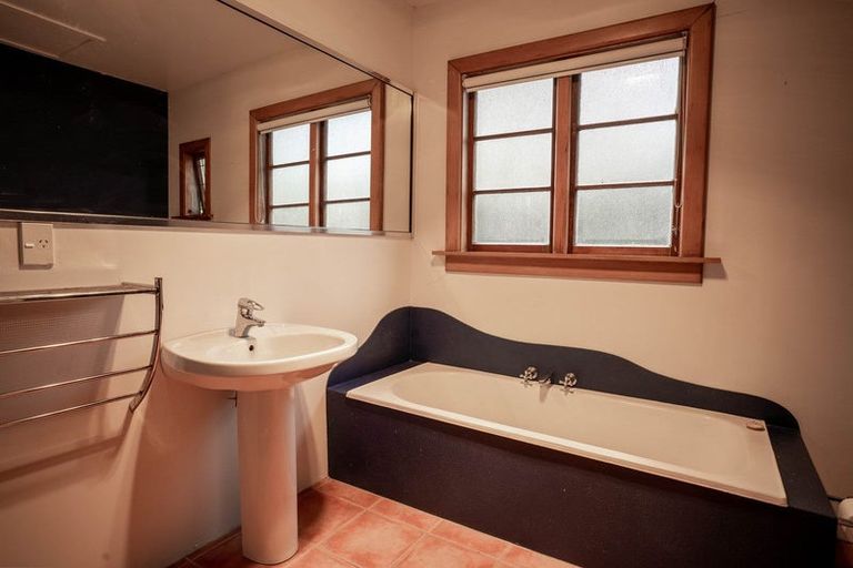 Photo of property in 284 Riverlaw Terrace, Saint Martins, Christchurch, 8022