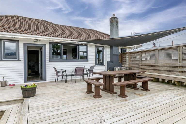 Photo of property in 14 Quinn Road, Levin, 5510