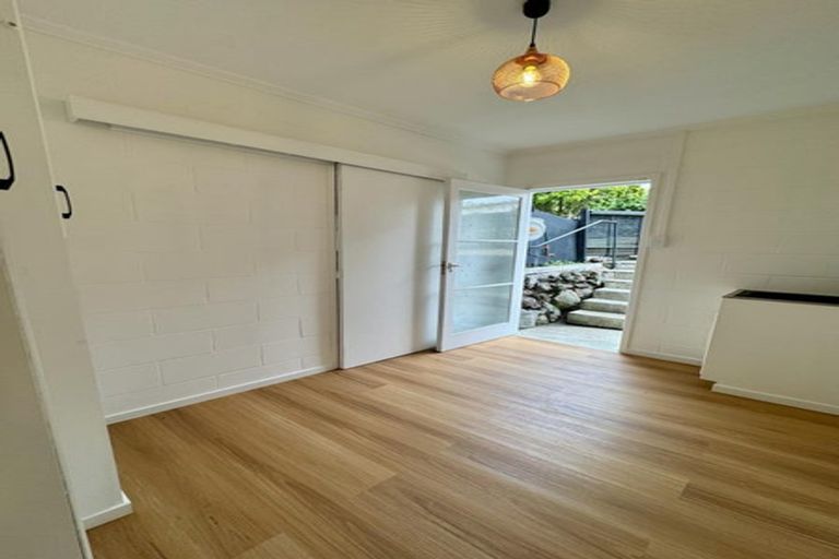 Photo of property in 3 Hartley Terrace, Massey, Auckland, 0614