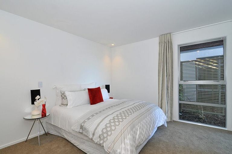 Photo of property in 94 Awa Road, Seatoun, Wellington, 6022