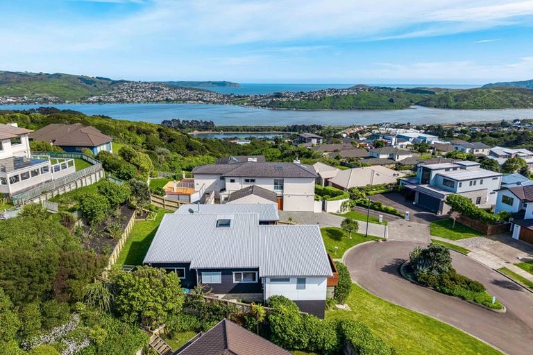 Photo of property in 7 Aoraki Rise, Aotea, Porirua, 5024