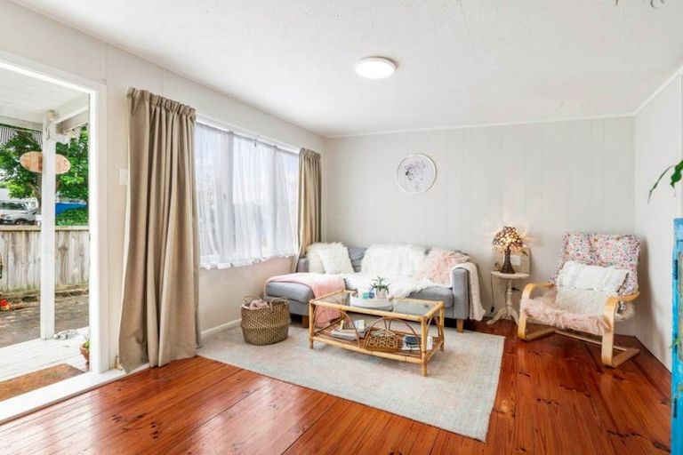 Photo of property in 25 Penton Road, Stanmore Bay, Whangaparaoa, 0932