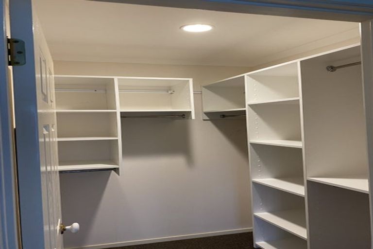 Photo of property in 39 Delmont Close, East Tamaki Heights, Auckland, 2016