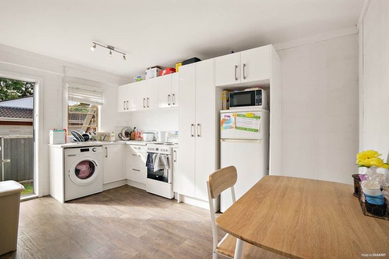 Photo of property in 1/34 Mcleod Road, Henderson, Auckland, 0612