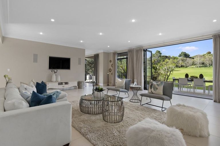 Photo of property in 60 James Paige Lane, Riverhead, Albany, 0793