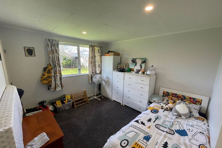 Photo of property in 13 Tawari Street, Inglewood, 4330