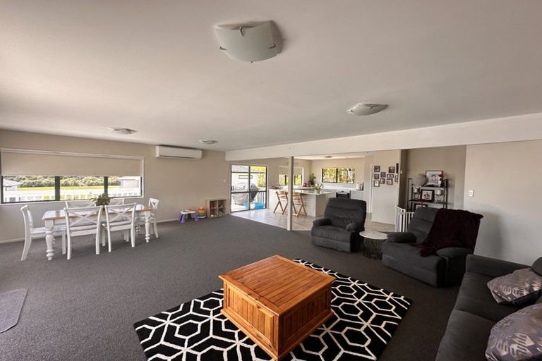 Photo of property in 10 Pae Moana Place, Stanmore Bay, Whangaparaoa, 0932