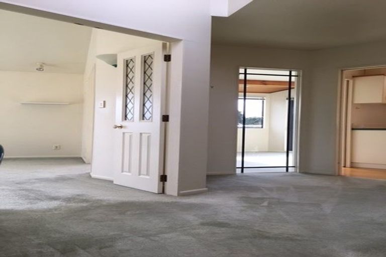 Photo of property in 31 The Crowsnest, Whitby, Porirua, 5024