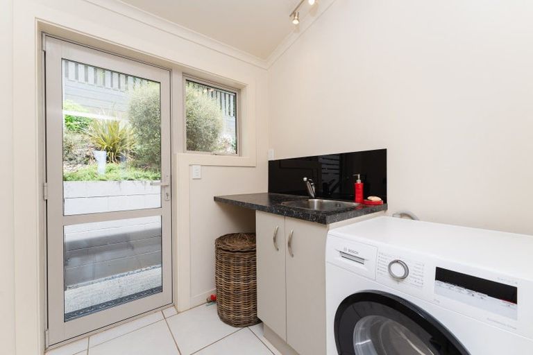 Photo of property in 54 Easther Crescent, Kew, Dunedin, 9012
