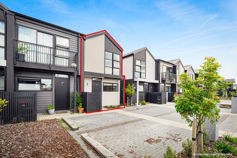 Photo of property in 35 Treloar Crescent, Hobsonville, Auckland, 0616