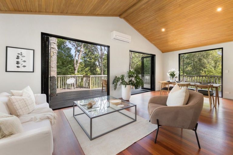 Photo of property in 53b Onedin Place, Titirangi, Auckland, 0604