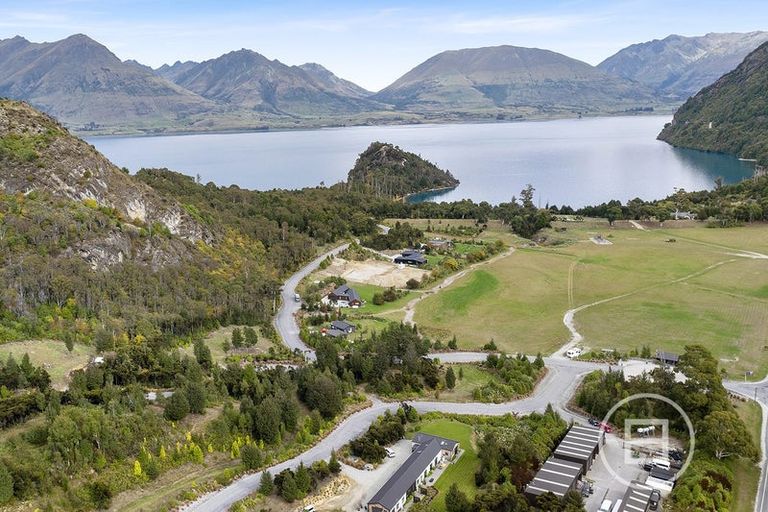 Photo of property in 9 Haast Eagle Road, Mount Creighton, 9371