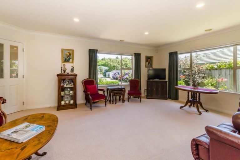 Photo of property in 41 Kapanui Road, Waikanae, 5036