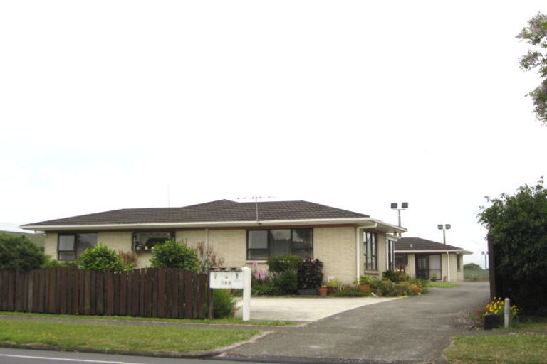 Photo of property in 2/108 Edinburgh Street, Pukekohe, 2120