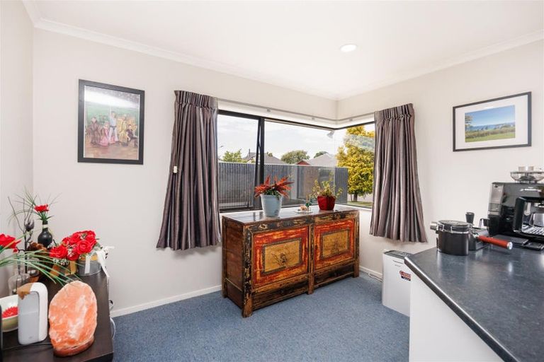 Photo of property in 11 Mcilwaine Place, Marton, 4710