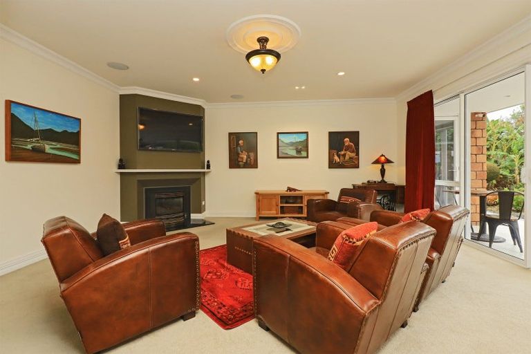 Photo of property in 109 Kent Terrace, Taradale, Napier, 4112