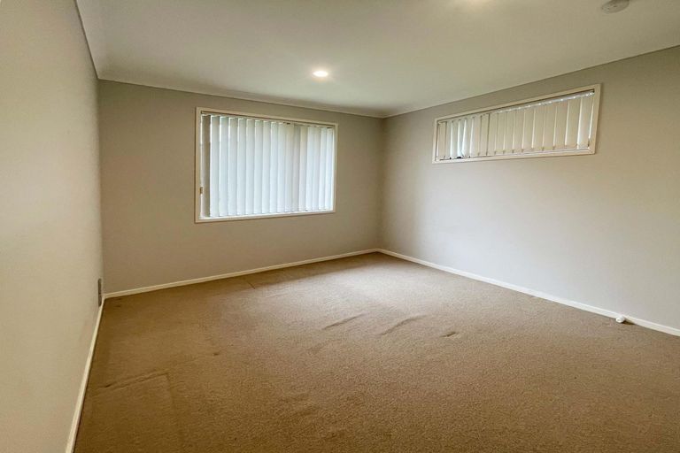 Photo of property in 19 The Enclave, Totara Heights, Auckland, 2105
