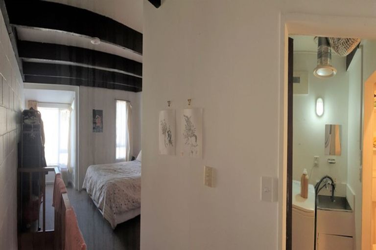 Photo of property in 129 Constable Street, Newtown, Wellington, 6021