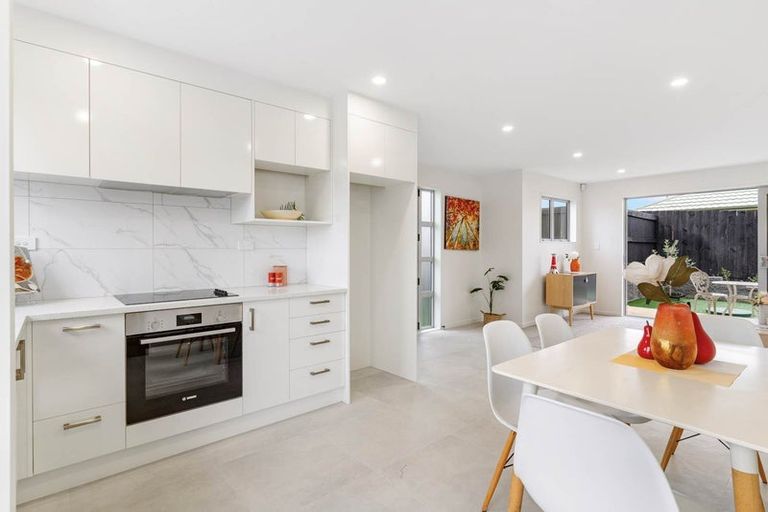 Photo of property in 24 Mili Way, Ranui, Auckland, 0612